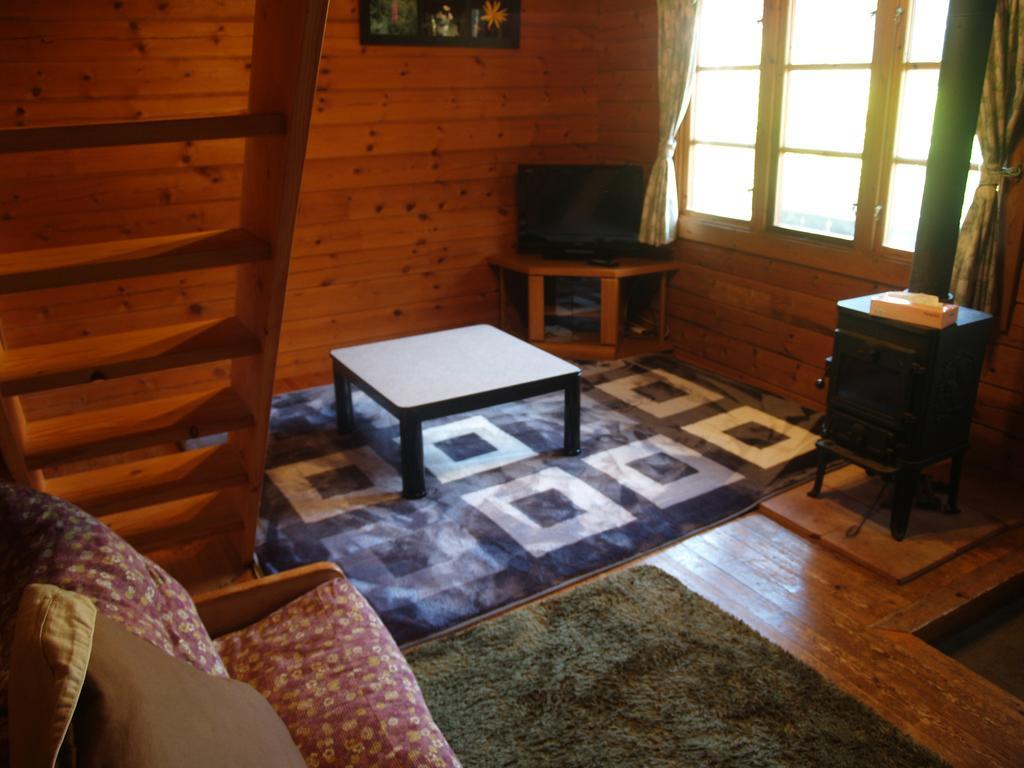Отель Woody House Kazamidori Мёко Экстерьер фото